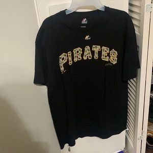 Pirates T-shirt